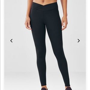 NWT Fabletics Winn II Solid Powerhold Leggings